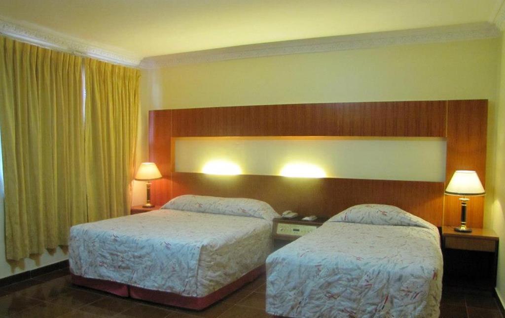 New York Hotel Phnompen Kültér fotó