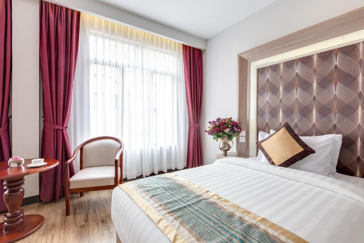 New York Hotel Phnompen Kültér fotó