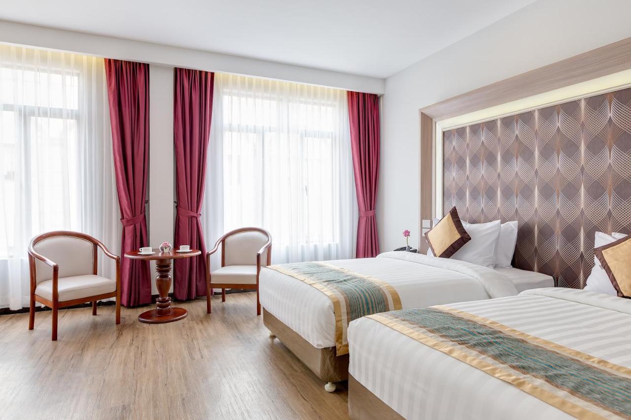 New York Hotel Phnompen Kültér fotó
